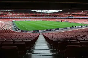 Arsenal V Borussia Dortmund 2013-14 Prints: Arsenal vs Borussia Dortmund: Emirates Stadium - UEFA Champions League (2013-14)