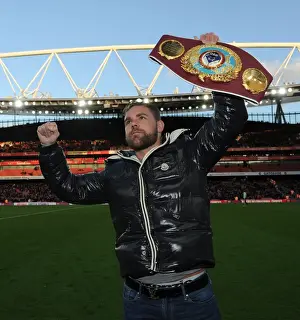 Arsenal vs Burnley: Boxer Billy Joe Saunders at FA Cup Fourth Round Half Time