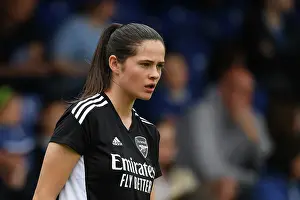 Arsenal vs. Chelsea: Freya Godfrey's Showdown in the Super League - Preparing at Kingsmeadow