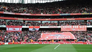 Arsenal vs Chelsea: Passionate Fans at the Emirates Stadium, Premier League 2011-12