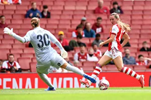 Arsenal vs Chelsea: Women's Football - Tense Moment as Evans Shoots Past Berger