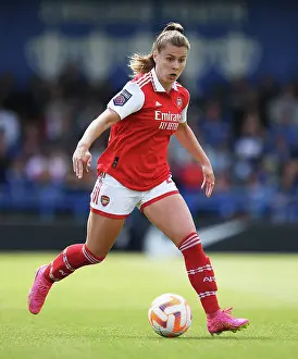 Chelsea Women V Arsenal Women 2022-23 Prints: Arsenal vs. Chelsea: Women's Super League Showdown at Kingsmeadow