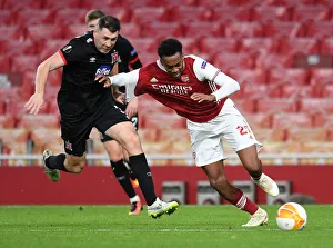 Arsenal vs Dundalk: Joe Willock Clashes with Christopher Shields in Empty Emirates Stadium - UEFA Europa League 2020-21