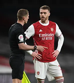 Arsenal vs. Everton: Calum Chambers Contests Referee Decision in Premier League Clash