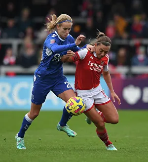 Arsenal vs. Everton: McCabe vs. Snoeijs Showdown - A FA Women's Super League Battle at Meadow Park