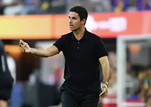 Arsenal V FC Barcelona Pre Season - 2023-24 Prints: Arsenal vs. FC Barcelona: Mikel Arteta Reacts in Pre-Season Clash at SoFi Stadium (2023)