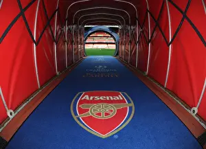 Arsenal V Bayern Munich 2016-17 Prints: Arsenal vs. FC Bayern Munich: Tunnel Moment before UCL Clash at Emirates Stadium (2016-17)