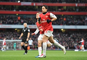 Arsenal V Fulham 2010-11 Prints: Arsenal vs Fulham: 2010-11 Season Match