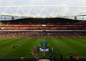 Arsenal V Fulham 2013-14 Prints: Arsenal vs. Fulham: Premier League Showdown at Emirates Stadium (January 2014)