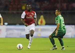 Hangzhou Greentown V Arsenal Prints: Arsenal vs Hangzhou Greentown: Emmanuel Frimpong in Action during Pre-Season Friendly in China