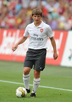 Hannover 96 V Arsenal 2009-10 Prints: Arsenal vs. Hannover 96: 2009-10 Season Match