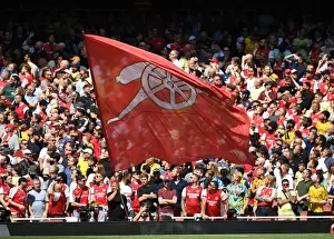 Arsenal vs Leeds United: Passionate Fans at Emirates Stadium, Premier League 2021-22