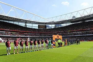 Images Dated 8th May 2022: Arsenal vs Leeds United: Premier League Showdown at Emirates Stadium