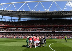 Images Dated 8th May 2022: Arsenal vs Leeds United: Premier League Showdown - Arsenal Team Huddle at Emirates Stadium