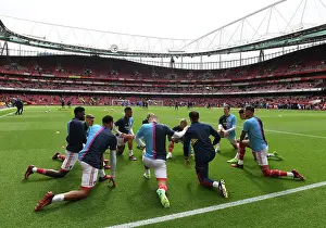 Arsenal vs Leeds United: Premier League Showdown - Arsenal's Warm-Up at Emirates Stadium