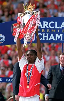 Arsenal vs Leicester City: FA Premiership Showdown at Highbury, 2004