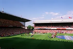 Arsenal V Leicester City Prints: Arsenal vs Leicester City: FA Premiership Showdown - May 15, 2004, Highbury, London
