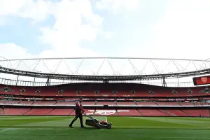 Arsenal vs Leicester City: Pre-Match Groundskeeping at Emirates Stadium