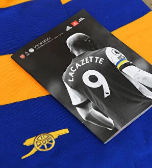 Arsenal v Leicester City 2021-22 Collection: Arsenal vs Leicester City: Premier League Showdown at Emirates Stadium