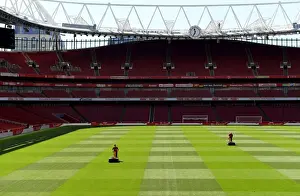 Arsenal V Leicester City 2017-18 Prints: Arsenal vs Leicester City: Premier League Kick-off at Emirates Stadium (2017-18)