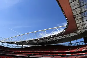 Arsenal V Leicester City 2017-18 Prints: Arsenal vs Leicester City: Premier League Kick-off at Emirates Stadium (2017-18)