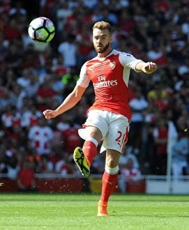 Images Dated 14th August 2016: Arsenal vs Liverpool: Calum Chambers Performance at the Emirates Stadium (2016-17)