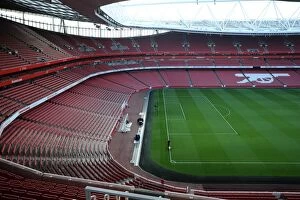 Images Dated 20th August 2011: Arsenal vs. Liverpool: The Emirates Showdown