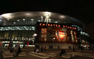 Arsenal vs. Liverpool: Emirates Stadium, Carling Cup 4th Round - Intense Atmosphere Before the 2:1 Match