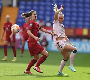 Arsenal vs. Liverpool: A FA Women's Super League Showdown - Blackstenius vs. Fahey: Intense Rivalry on the Field