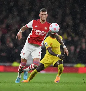 Arsenal vs. Liverpool: Intense Battle - Ben White vs. Sadio Mane