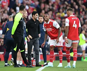Arsenal vs. Liverpool: Mikel Arteta Motivates Gabriel Amid Intense Premier League Clash (2022-23)
