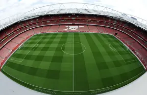 Arsenal V Liverpool 2016-17 Prints: Arsenal vs Liverpool: Premier League Showdown at Emirates Stadium