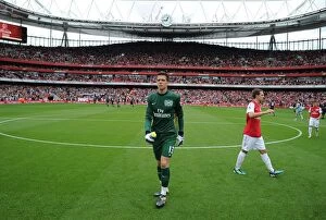 Images Dated 20th August 2011: Arsenal vs Liverpool: Wojciech Szczesny's Focus Before the 2011-2012 Premier League Clash