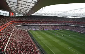 Arsenal vs Manchester City 0-0: A Scoreless Battle in the Barclays Premier League at Emirates Stadium (2010)
