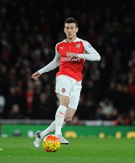 Arsenal v Manchester City 2015-16 Collection: Arsenal vs Manchester City: Koscielny's Battle in the 2015-16 Premier League