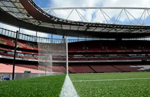 Arsenal V Manchester City 2016-17 Prints: Arsenal vs Manchester City: Premier League Battle at Emirates Stadium (2016-17)