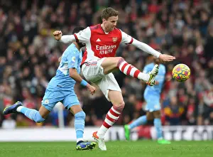 Arsenal vs Manchester City: Rob Holding in Action at the Emirates Stadium, Premier League 2021-22