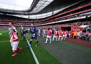 Arsenal V Manchester City 2011-12 Prints: Arsenal vs Manchester City: Robin van Persie Leads Arsenal at Emirates Stadium