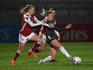 Arsenal vs Manchester United: Women's FA Super League Clash Amidst Empty Stands (Beth Mead vs Jackie Groenen)