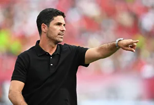Arsenal V Manchester United - Pre Season 2023-24 Prints: Arsenal vs Manchester United: Mikel Arteta vs Ole Gunnar Solskjaer - Pre-Season Clash at MetLife Stadium (2023)