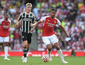 Arsenal vs Manchester United: William Saliba Holds Off Rasmus Hojlund in Intense 2023-24 Premier League Clash