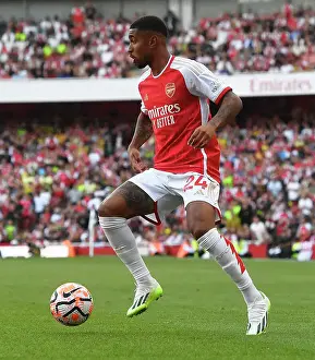 Arsenal vs Manchester United: Battle for Premier League Glory (2023-24)
