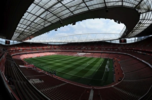 Arsenal V Manchester United 2016-17 Prints: Arsenal vs Manchester United: Emirates Battle, Premier League 2016-17