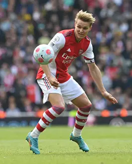 Arsenal vs Manchester United: Martin Odegaard in Action at the Emirates Stadium, Premier League 2021-22
