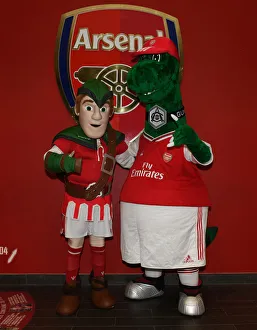Arsenal V Nottingham Forest Carabao Cup 3rd Rd 2019-20 Prints: Arsenal vs. Nottingham Forest: Carabao Cup Third Round Clash at Emirates Stadium