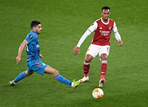 Arsenal vs. Olympiacos: Gabriel Magalhaes Faces Pressure in Empty Emirates Stadium - UEFA Europa League Round of 16
