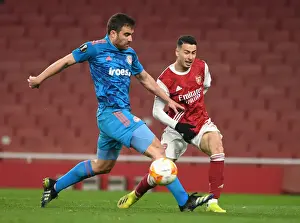 Arsenal vs. Olympiacos: Martinelli Crosses Amid Empty Emirates in Europa League Showdown