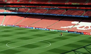 Arsenal V Olympiacos 2011-12 Prints: Arsenal vs Olympiacos: Paul Ashcroft Readies Emirates Stadium Pitch for UCL Showdown (2-1)