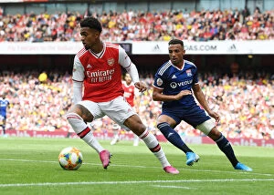 Images Dated 28th July 2019: Arsenal vs. Olympique Lyonnais: Clash at the Emirates Cup, 2019