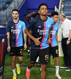 Arsenal V Olympique Lyonnais 2022-23 Prints: Arsenal vs. Olympique Lyonnais: Dubai Super Cup Showdown, 2022